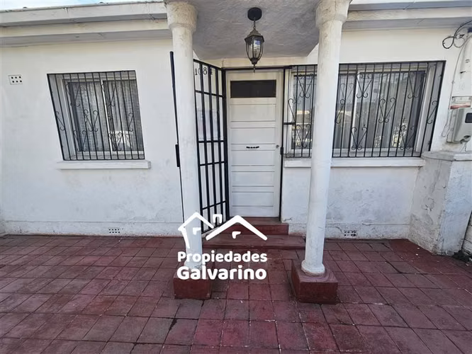 Casa en venta de 2 dorm. en Independencia