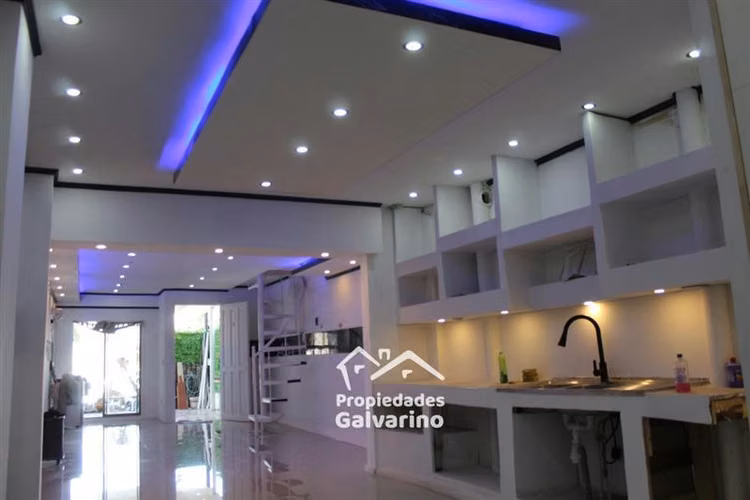 Casa en venta de 5 dorm. en Renca