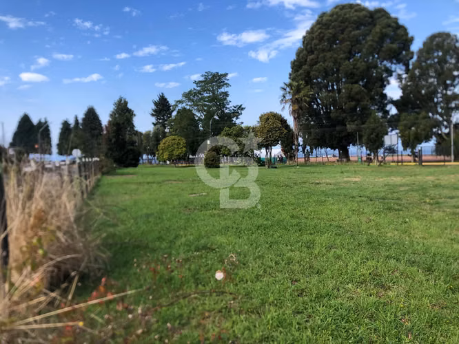Terreno en primera línea en la costanera de Llanquihue