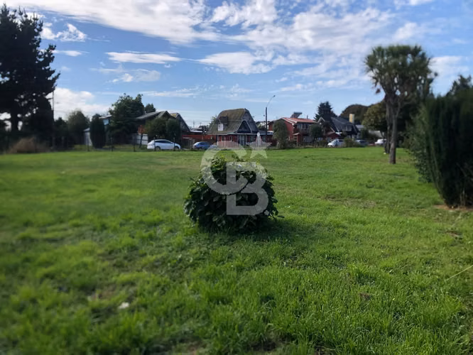 Terreno en primera línea en la costanera de Llanquihue