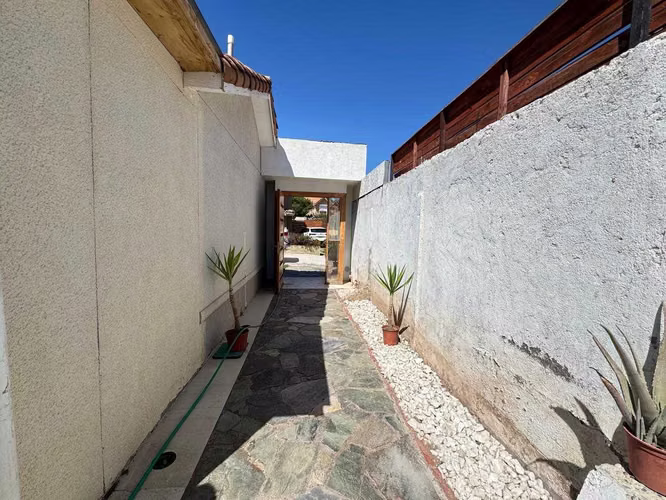 casa con estilo y espacios amplios  (153642) - Imagen 14