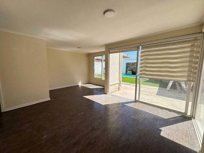 casa con estilo y espacios amplios  (153642) - Imagen 11