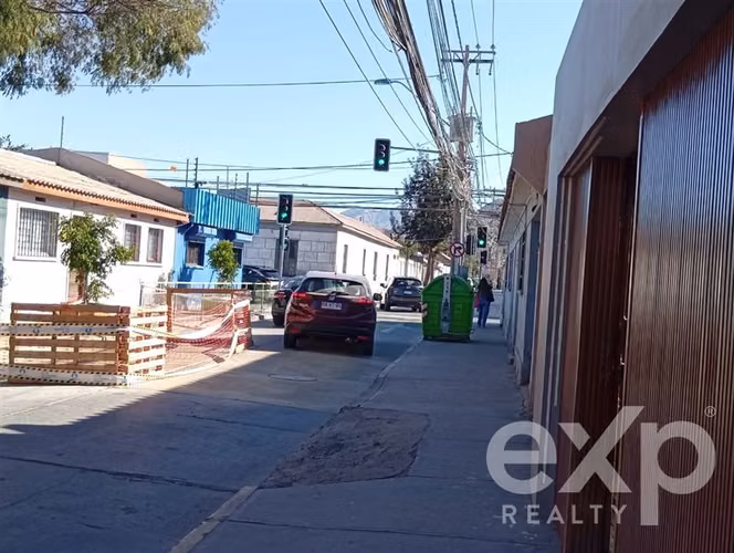 terreno con casa que se incendio bien ubicada . en Copiapó