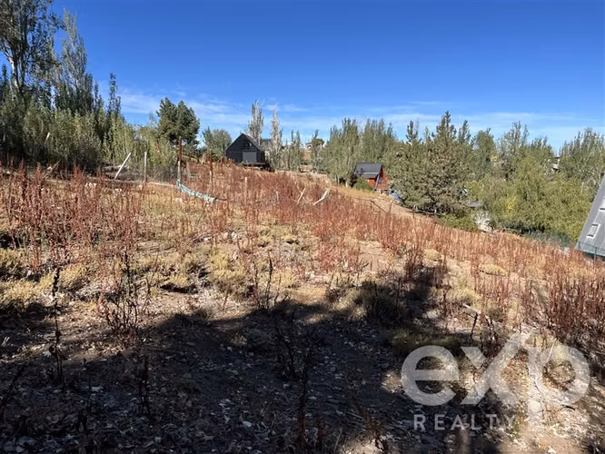Sitio en venta Farellones con aptitud comercial