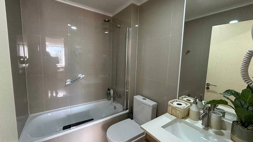 Vive con Estilo en Amplio Departamento (153708)