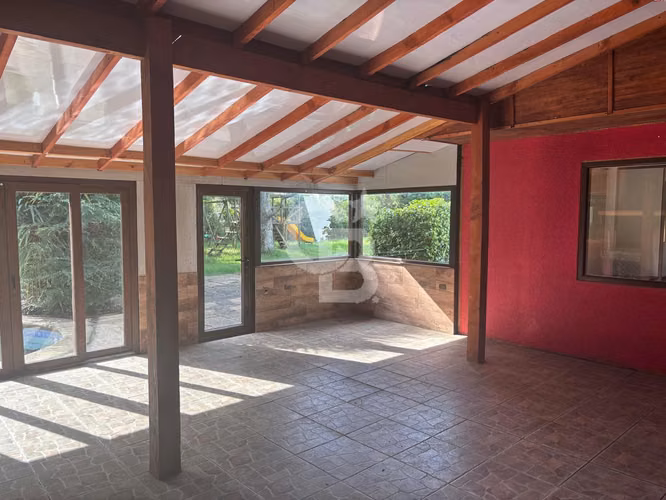 Casa Amplia en Condominio, Cerca de Playa Hermosa y Lago
