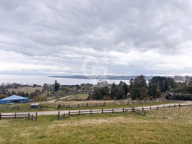 Hermoso Proyecto Vistas al Lago y Volcanes en Frutillar