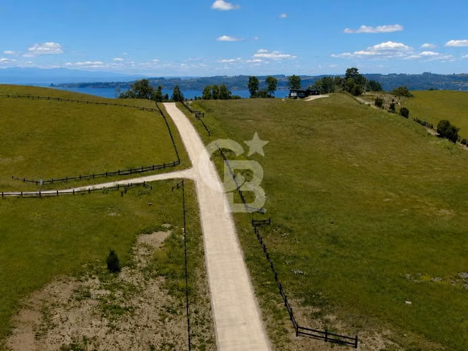 Hermoso Proyecto Vistas al Lago y Volcanes en Frutillar