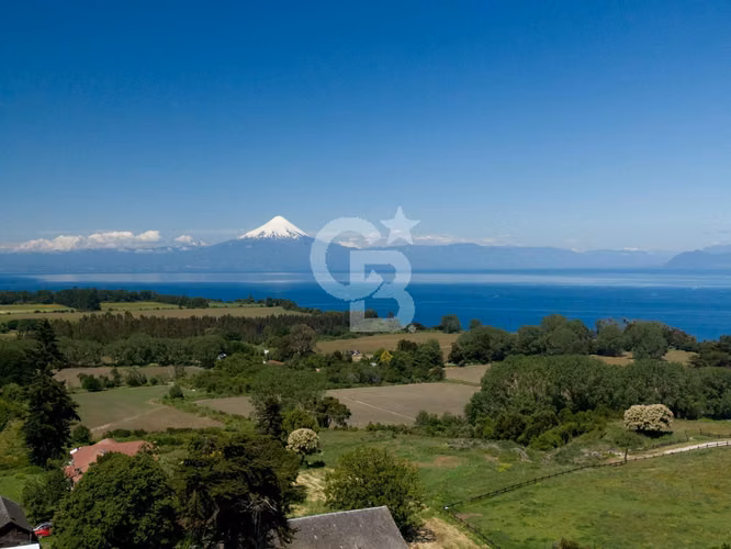 Hermoso Proyecto Vistas al Lago y Volcanes en Frutillar