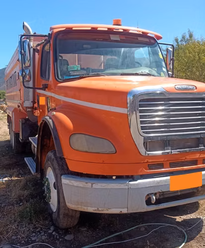 Camión Aljibe Freightliner M2 112 Año  Litros 90539 Kms