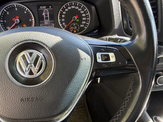 VOLKSWAGEN AMAROK 2023