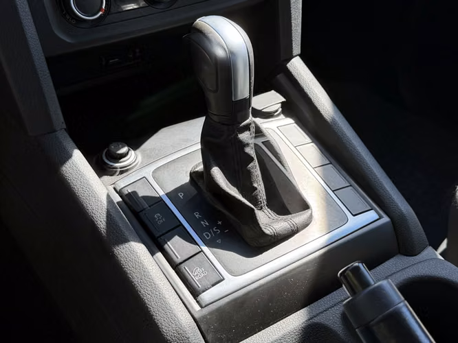 VOLKSWAGEN AMAROK 2023