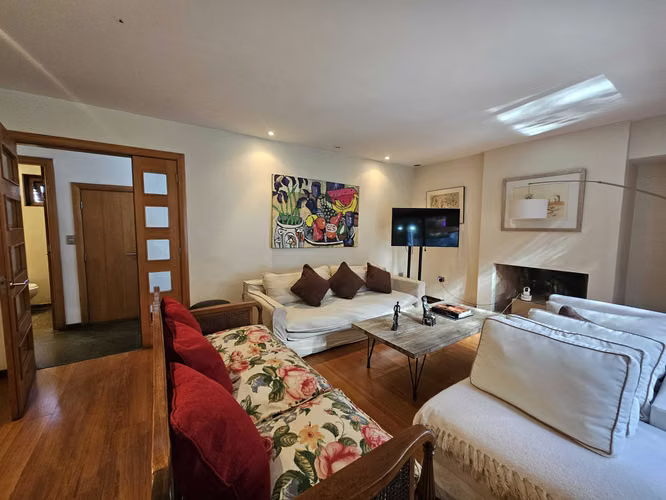 arriendo casa 5D 4B a metros colegio ingles (153751)