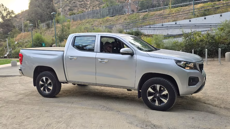 PEUGEOT LANDTREK MT 4X2 2023 
