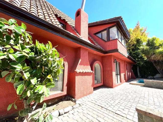 CASA EN VENTA. LA REINA  (153714)