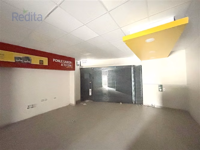 Local comercial 1er Piso 78,7m strip Av. La Florida