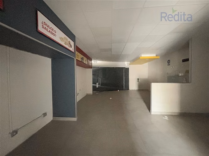 Local comercial 1er Piso 78,7m strip Av. La Florida