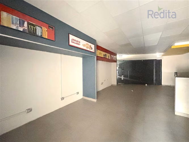 Local comercial 1er Piso 78,7m strip Av. La Florida