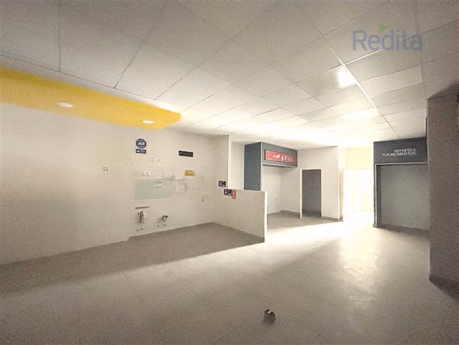 Local comercial 1er Piso 78,7m strip Av. La Florida
