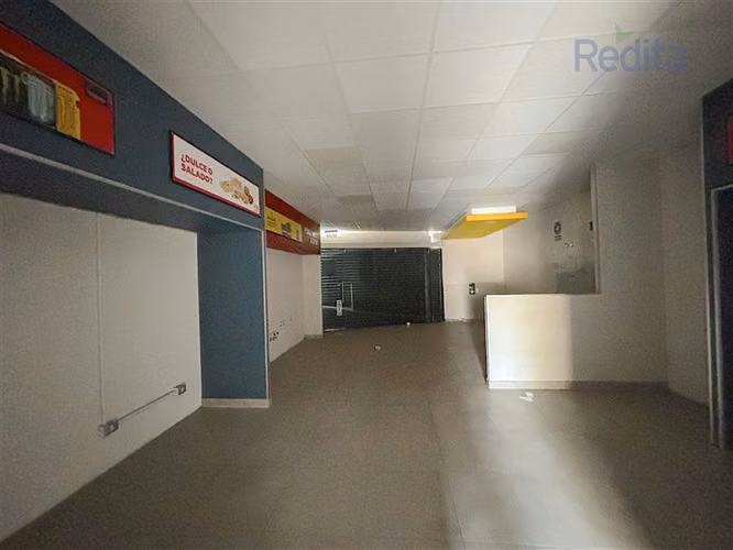 Local comercial 1er Piso 78,7m strip Av. La Florida