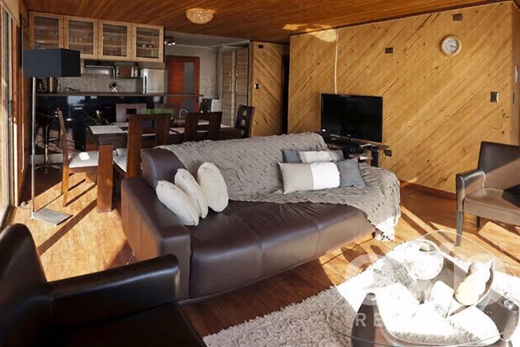 Casa en Venta de 2 Pisos Independientes, frente al Mar