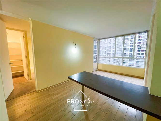 Depto 2 dorm/1 b rebajado Metro Las Rejas c/ est y bod