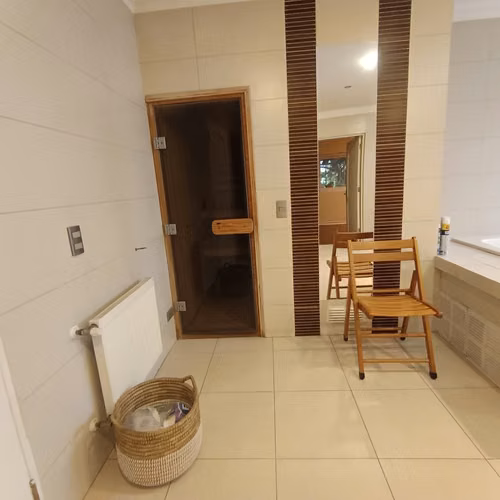Hermosa casa Comercial  / metro departamental