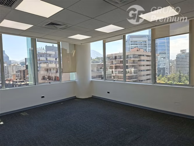 Oficina en venta en Las Condes Metro Tobalaba