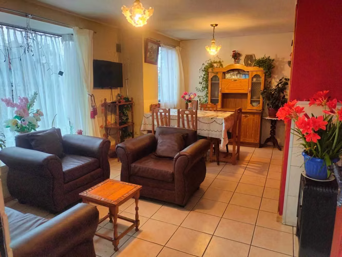 Venta Casa Excelente Conectividad  (153967)