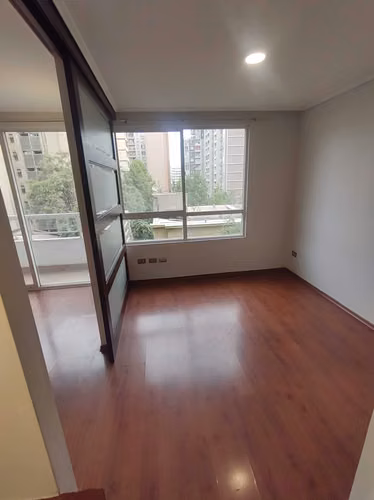 Dpto 1 dorm. estac y bodega, metro Sta Lucia. (132226)