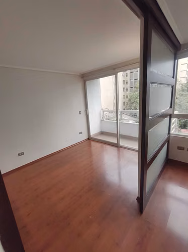 Dpto 1 dorm. estac y bodega, metro Sta Lucia. (132226)