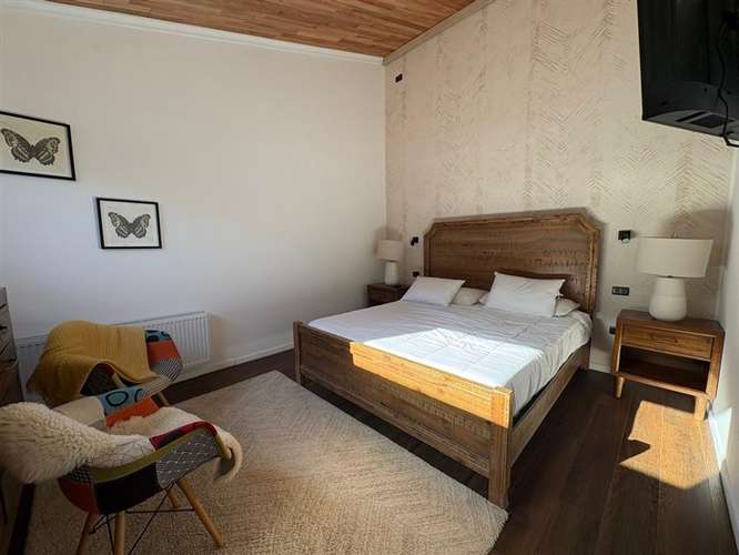 ELEGANTE Y MODERNA PROPIEDAD, 4D 4B 450M2 RIO SECO