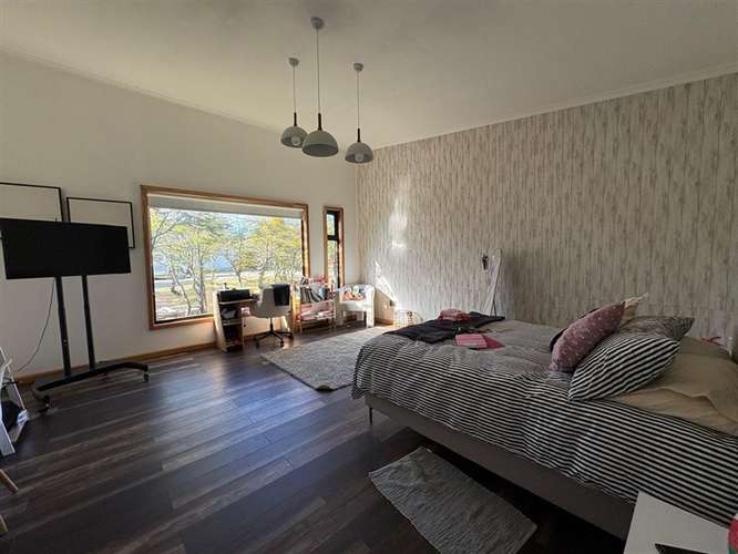 ELEGANTE Y MODERNA PROPIEDAD, 4D 4B 450M2 RIO SECO