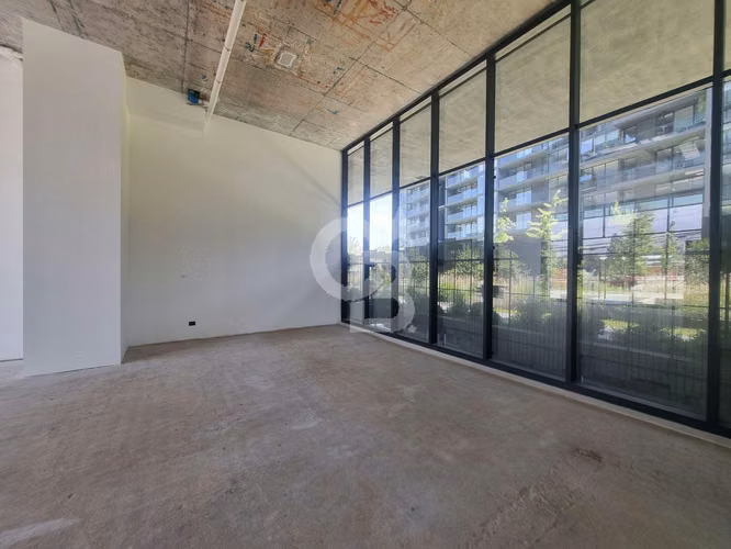 Local en Vitacura con proyección — Estación Estoril
