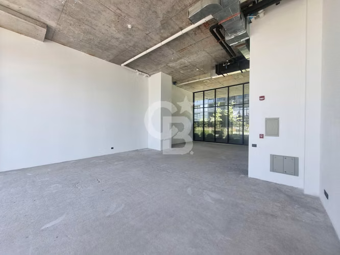 Local en Vitacura con proyección — Estación Estoril
