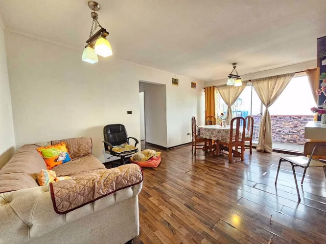 Vive el Confort en Amplio Departamento (154114)