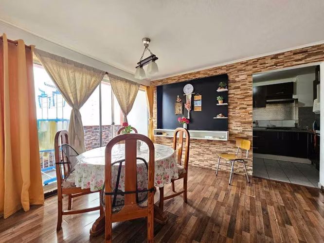 Amplio Departamento con Excelente Conectivid (154114)