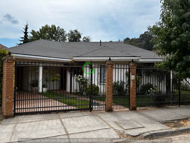 VENTA CASA PIRINEOS II EN AV ESPAÑA DE CURICO