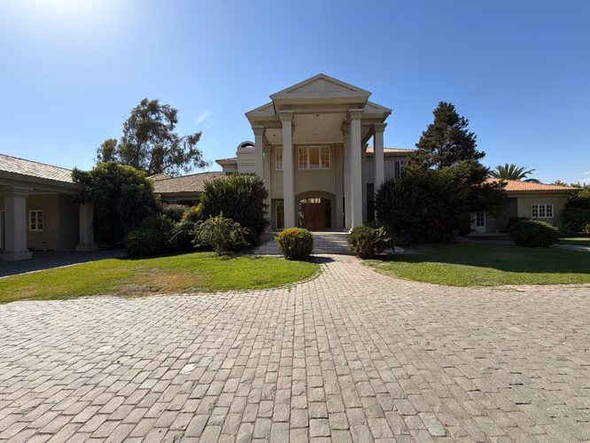 ARRIENDO CHICUREO