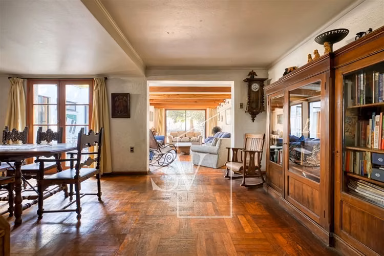 Bajo precio, Ideal remodelar, ubicación, colegios, terreno