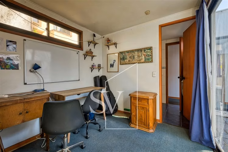 Bajo precio, Ideal remodelar, ubicación, colegios, terreno