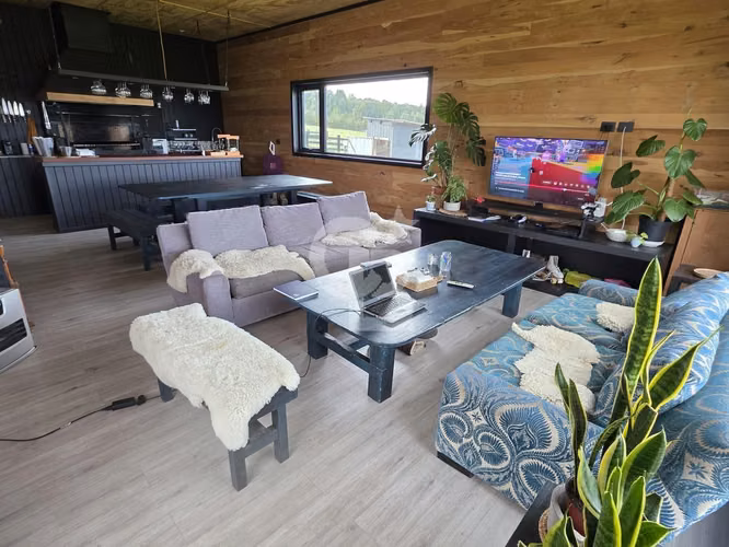 Fina Casa a minutos de Puerto Varas a 10 minutos del centro