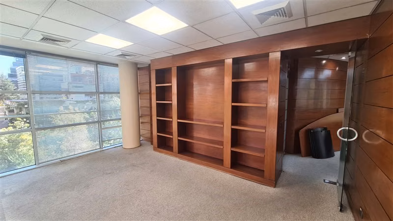 Oficina Arriendo Las Condes 165m Amblada rebajada Malcantara