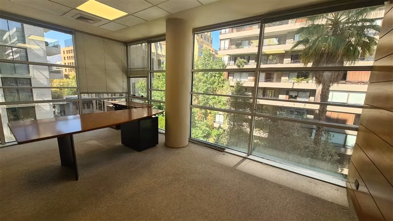 Oficina Arriendo Las Condes 165m Amblada rebajada Malcantara