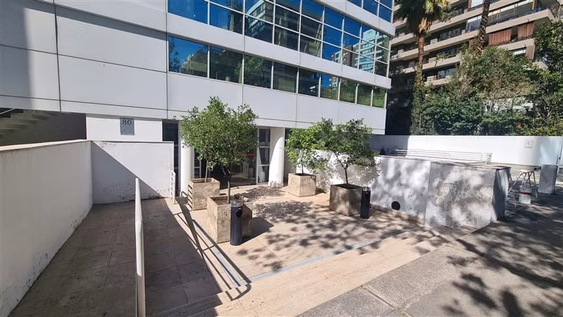 Oficina Arriendo Las Condes 165m Amblada rebajada Malcantara
