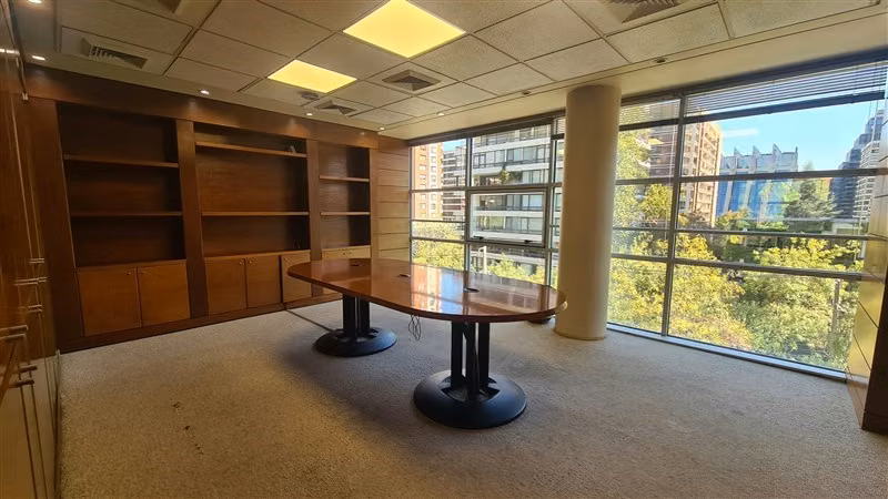Oficina Arriendo Las Condes 165m Amblada rebajada Malcantara