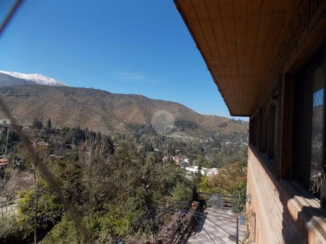 Increibles vistas, Casa en venta de 5 dorm. en Lo Barnechea
