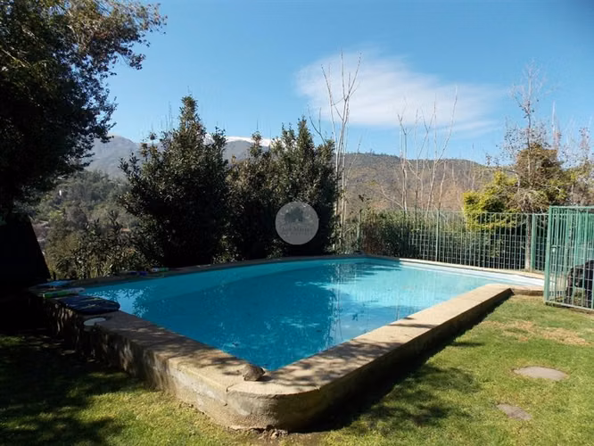 Increibles vistas, Casa en venta de 5 dorm. en Lo Barnechea