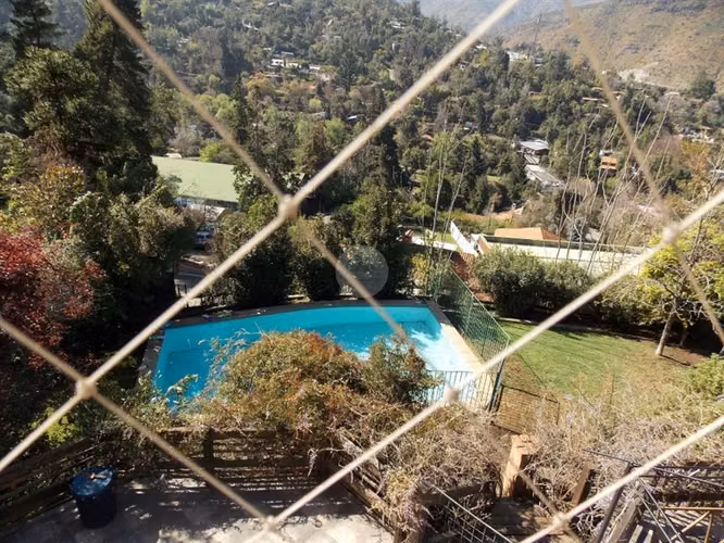 Increibles vistas, Casa en venta de 5 dorm. en Lo Barnechea