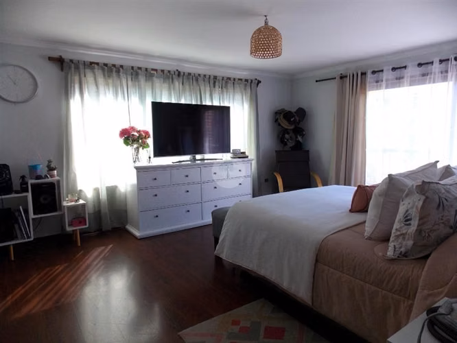 Increibles vistas, Casa en venta de 5 dorm. en Lo Barnechea